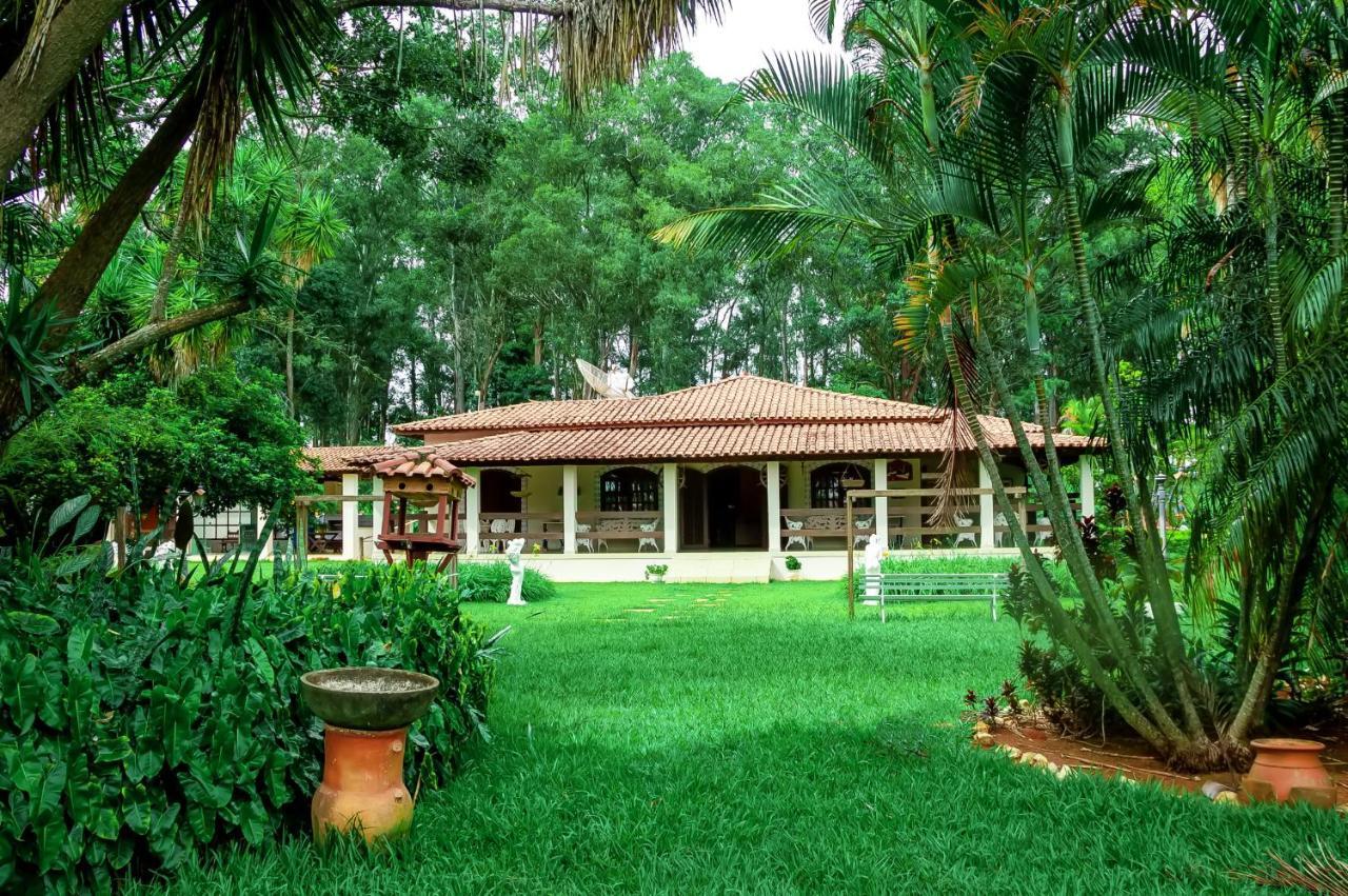 Fazendinha Nossa Senhora Da Medalha Milagrosa Villa Ouro Fino  Exterior photo